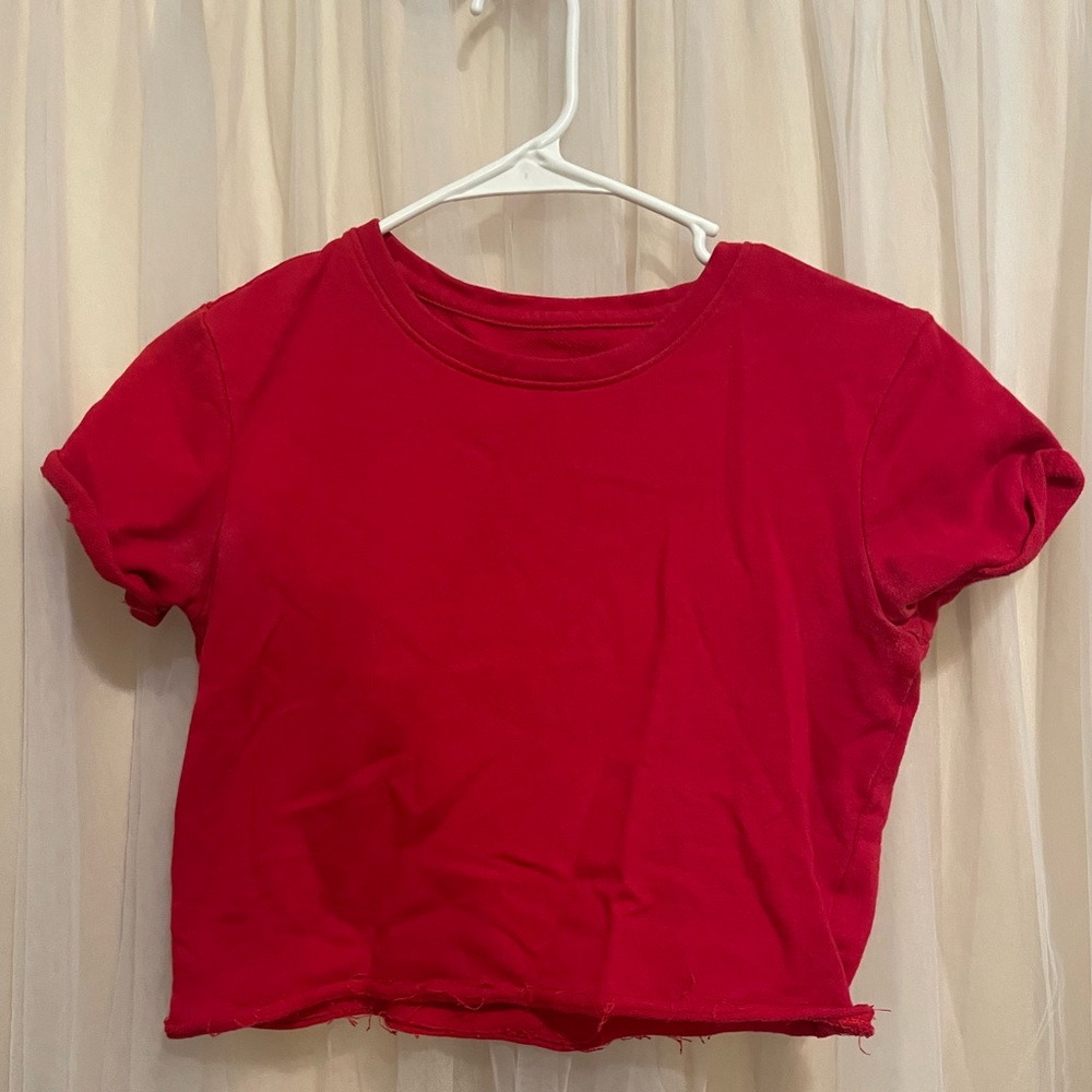 ALPHALETE size small cropped red tee.
